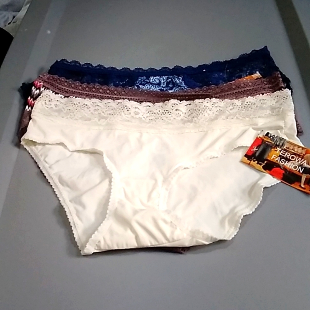 NWT BOUTIQUE TAG 3 PAIR NEW DIRECTION PANTIES